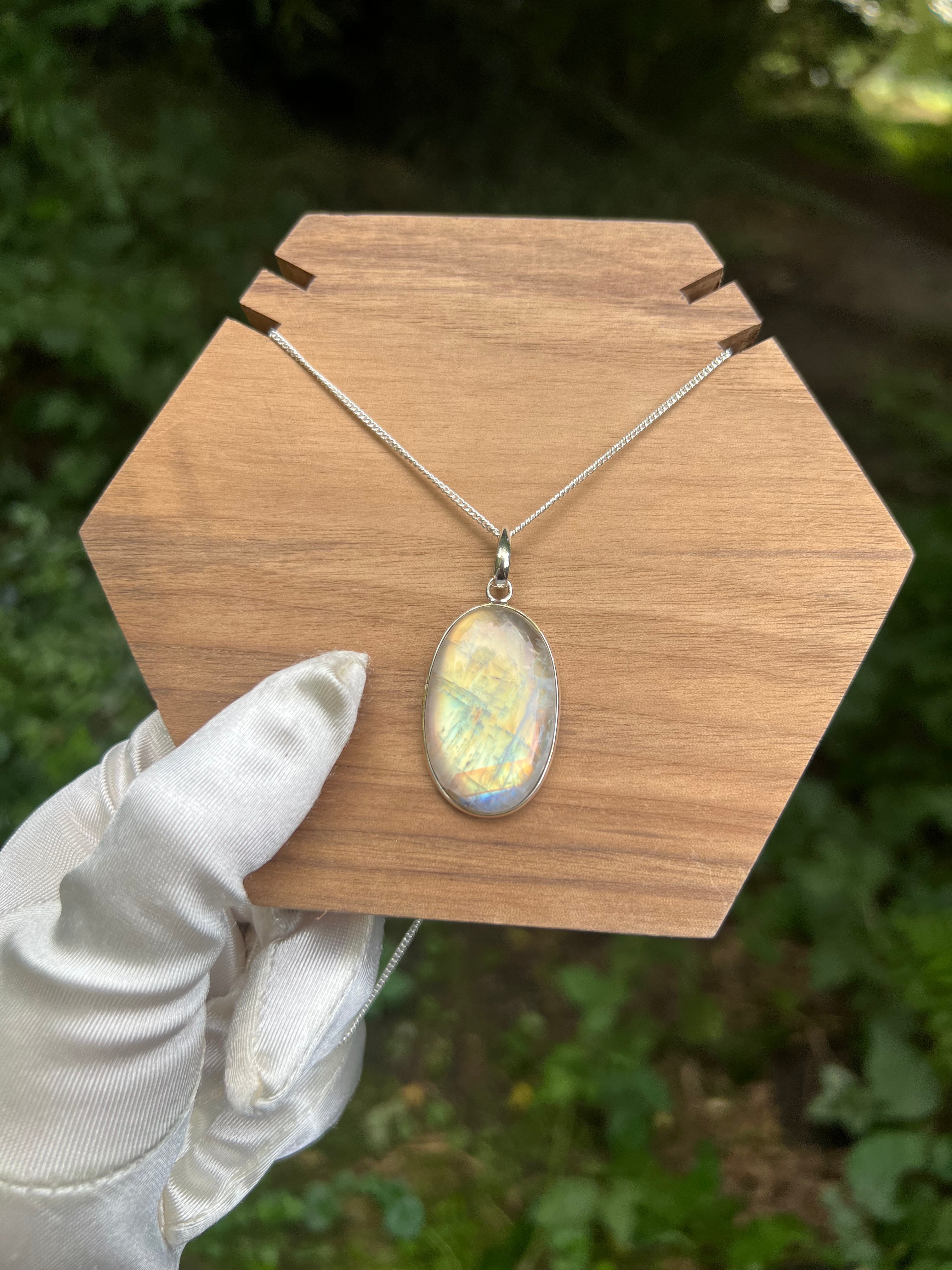 Zenvya - Regenboog Maansteen Ketting No 16 - One of a Kind - 925 zilver