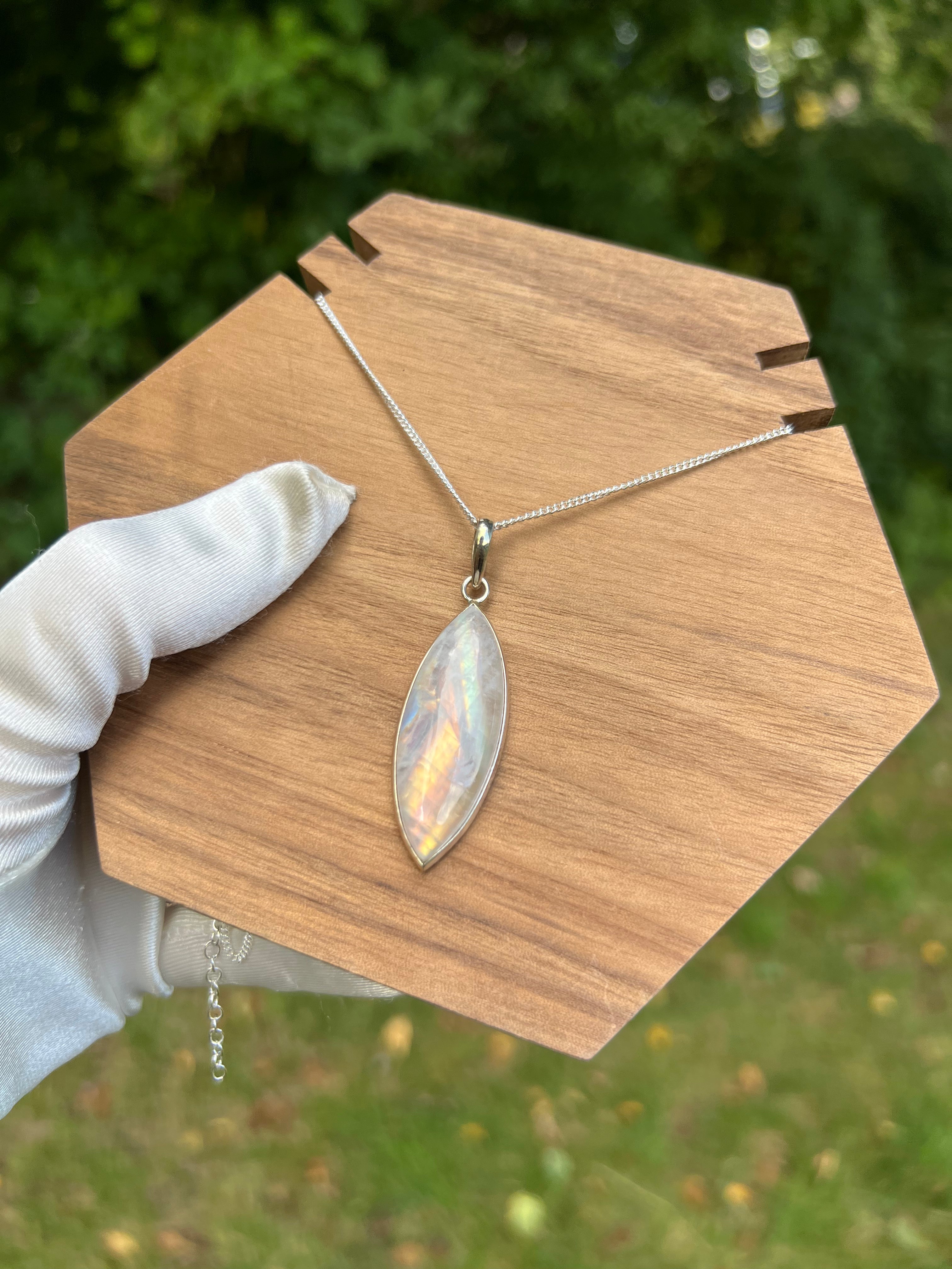 Zenvya - Regenboog Maansteen Ketting No 17 - One of a Kind - 925 zilver