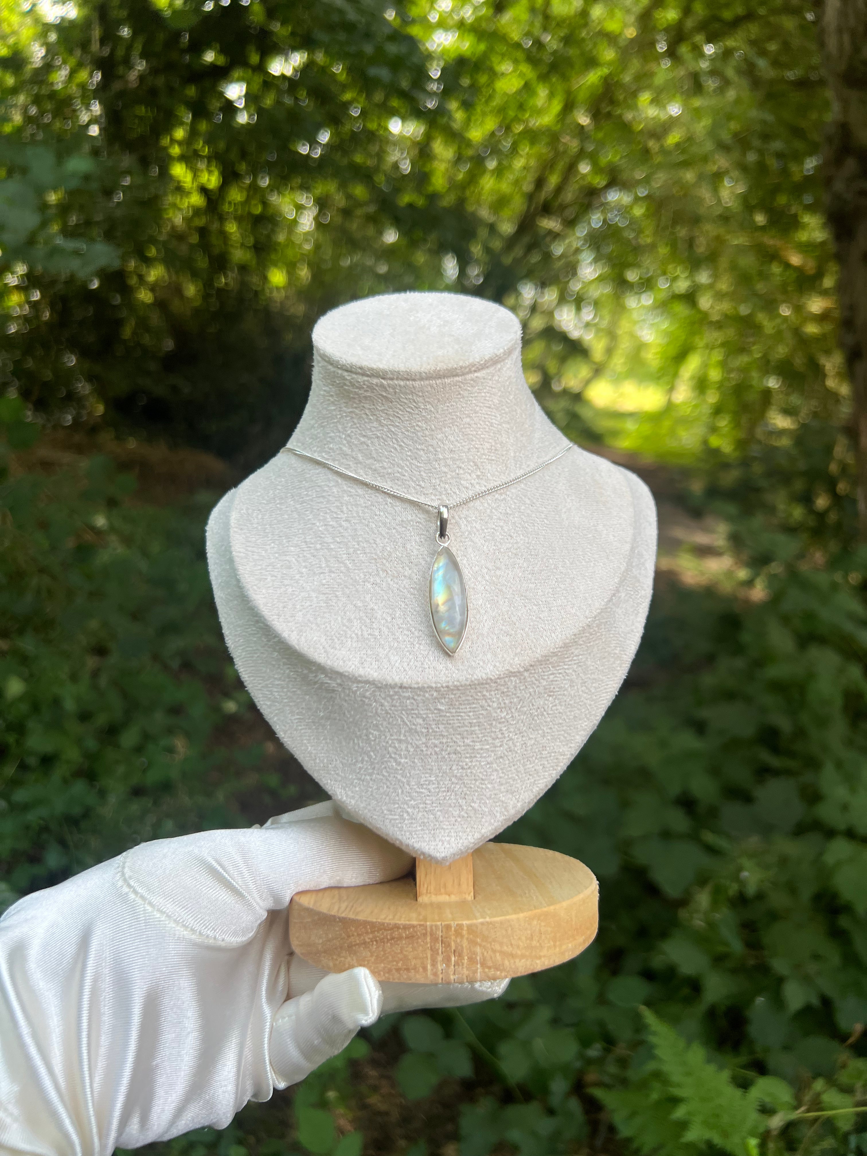 Zenvya - Regenboog Maansteen Ketting No 7  - One of a Kind - 925 zilver