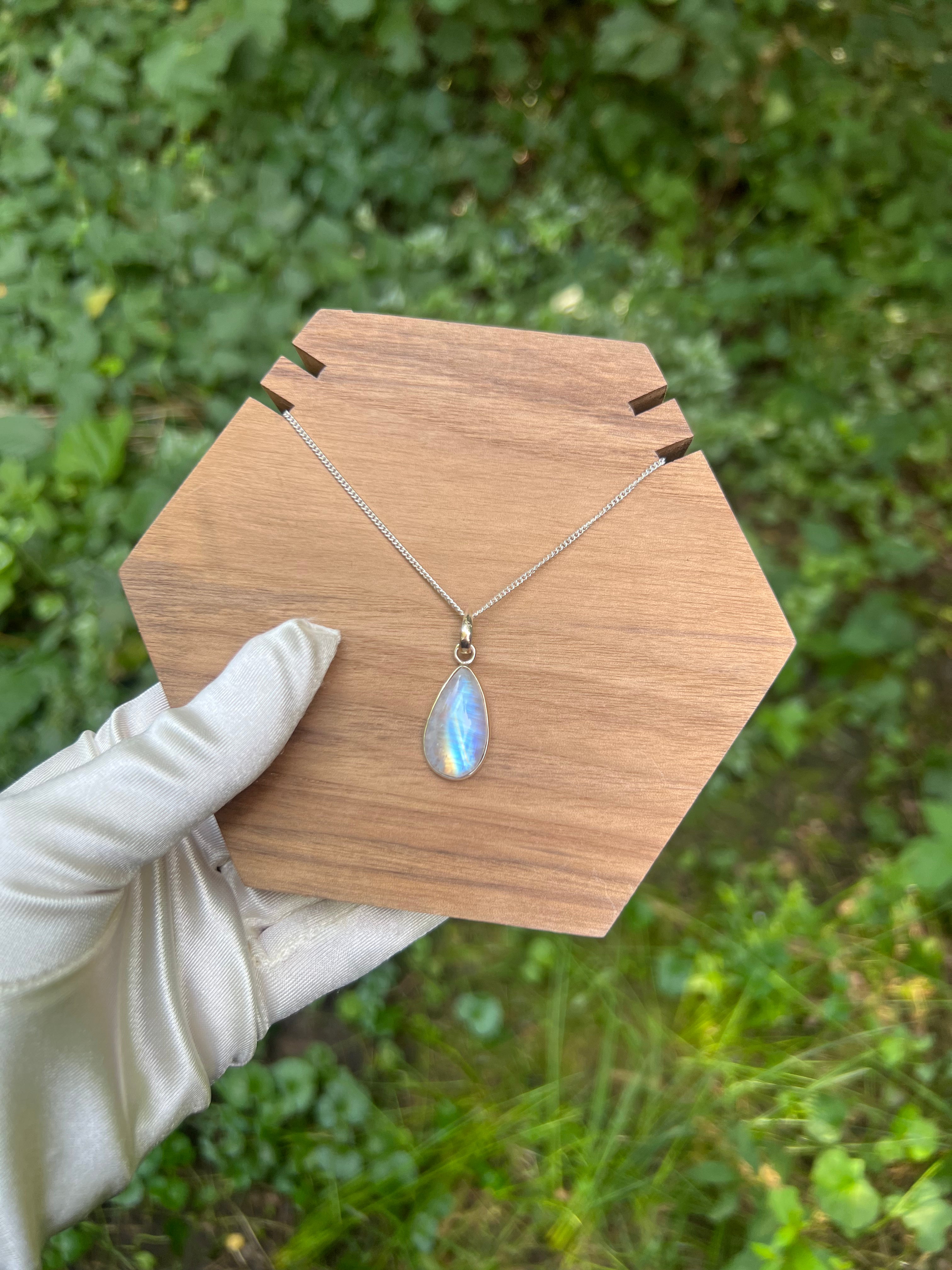 Zenvya - Regenboog Maansteen Ketting - One of a Kind - 925 zilver