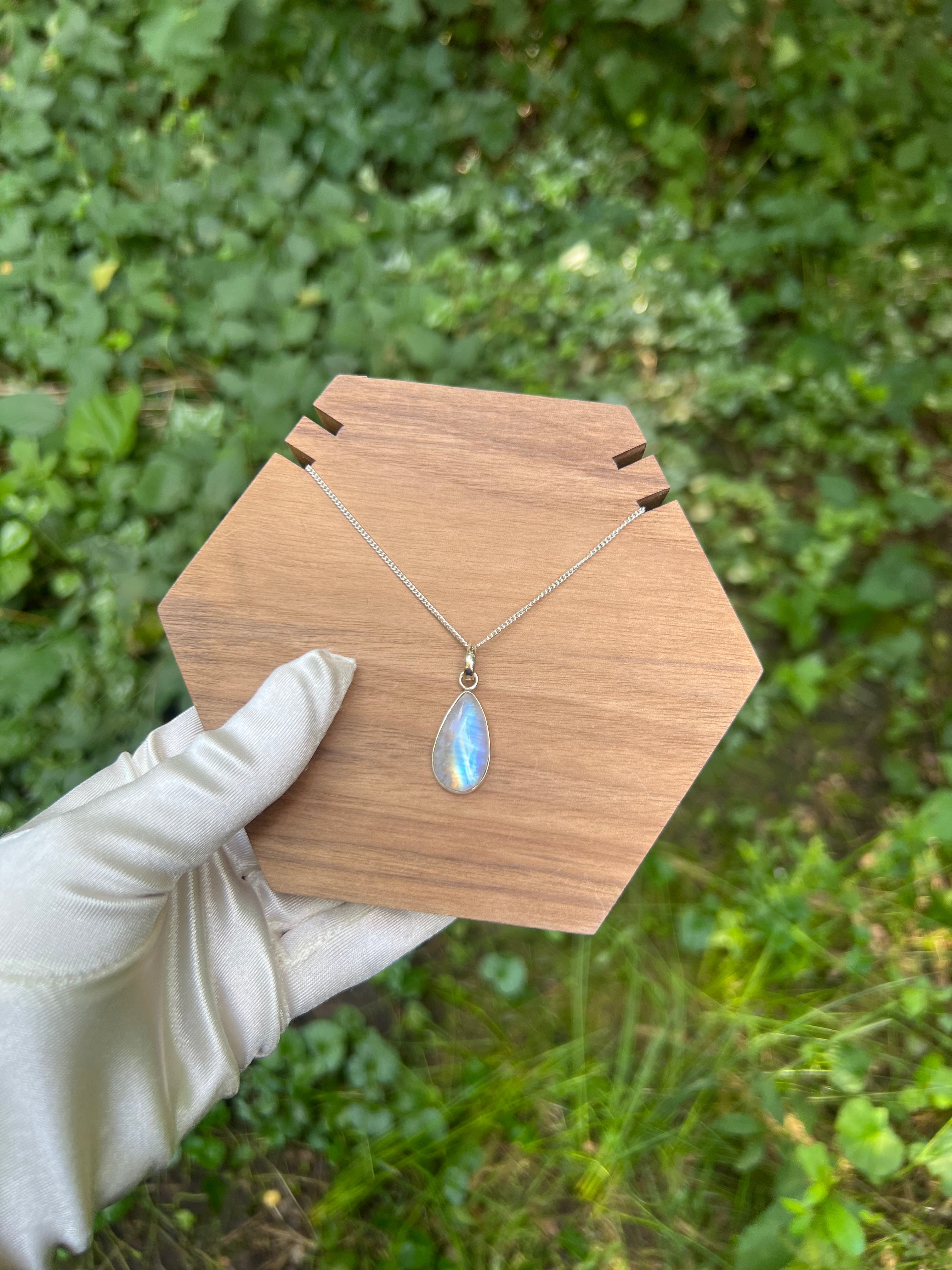 Zenvya - Regenboog Maansteen Ketting - One of a Kind - 925 zilver