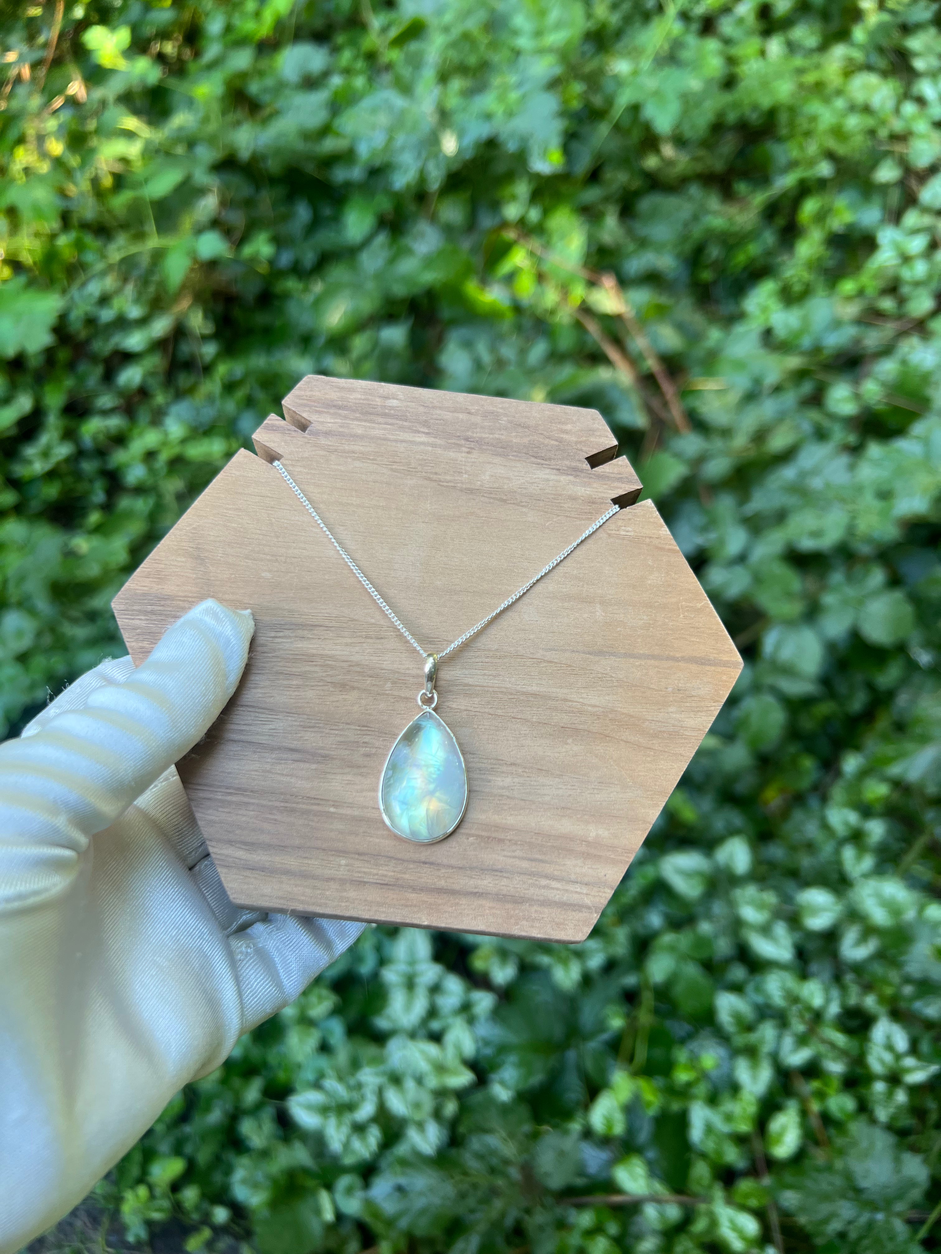 Zenvya - Regenboog Maansteen Ketting No 25  - One of a Kind - 925 zilver (Copy)