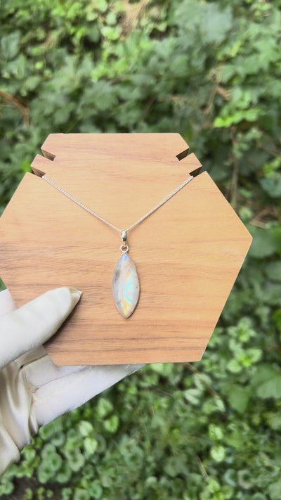 Zenvya - Regenboog Maansteen Ketting - One of a Kind - 925 zilver